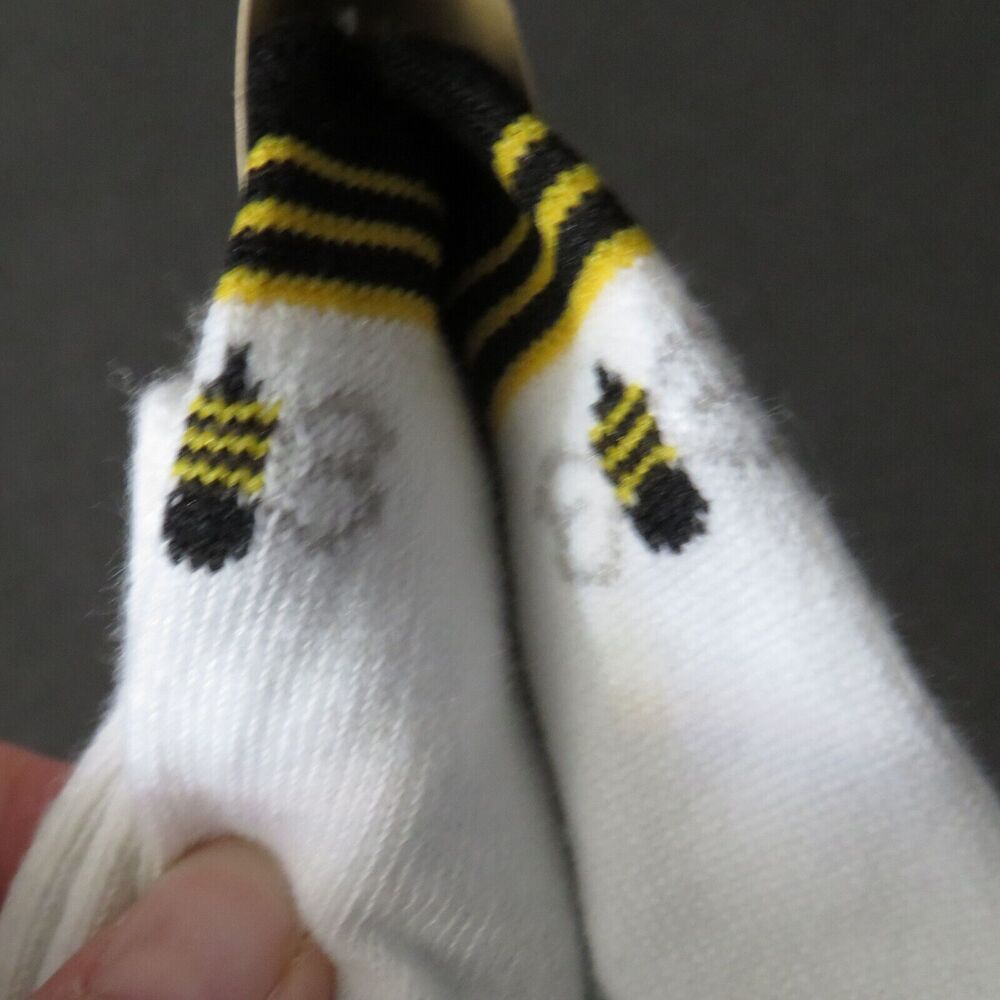 Legale Eco Friendly SAVE THE BEES Bee Socks Women's One Size - Picture 2 of 6